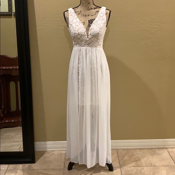 LuLu’s Overlay Maxi Dress - Picture 1 of 7